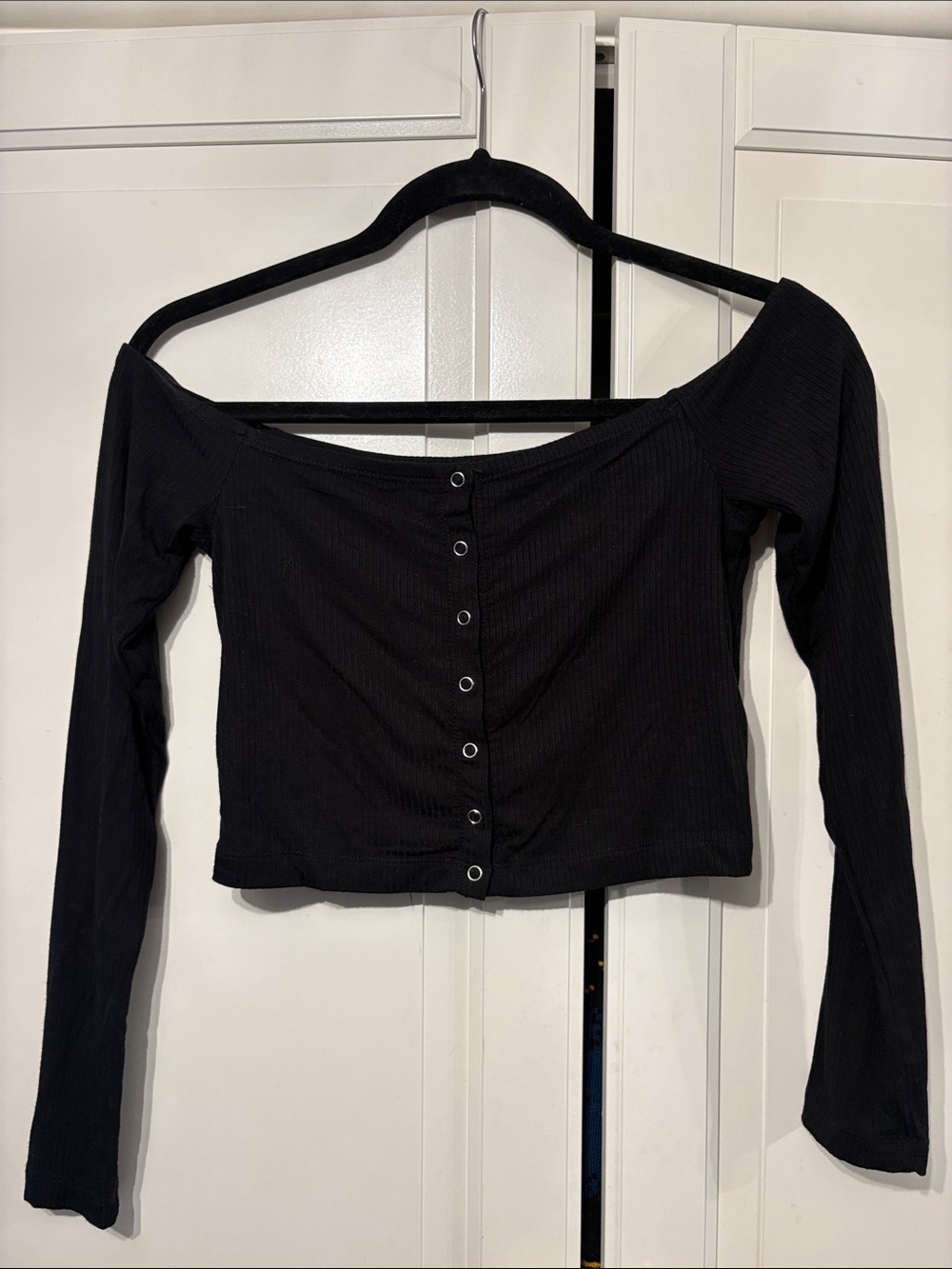 Garage Black Off-Shoulder Long Sleeve Button-Front Top